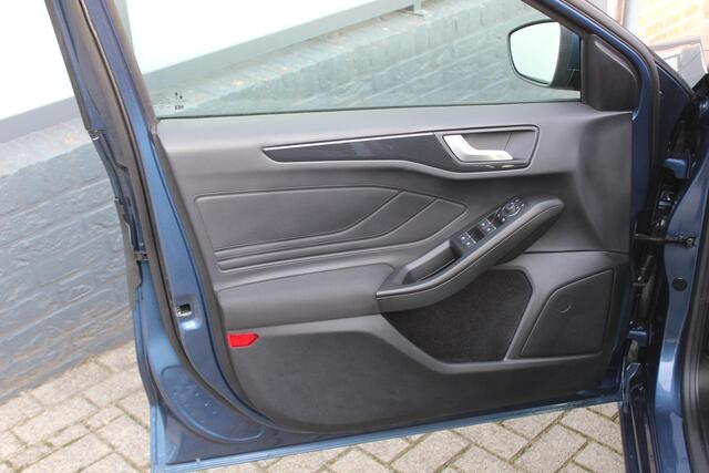 Ford FOCUS Wagon 1.0 EcoBoost Hybrid ST Line X