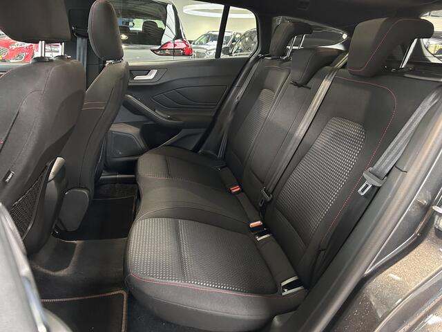 Ford FOCUS Wagon ST-Line X EcoBoost Hybrid 155 pk | Pano |Trekhaak | Adapt. cruise | Winter Pack | B&O | Keyless |