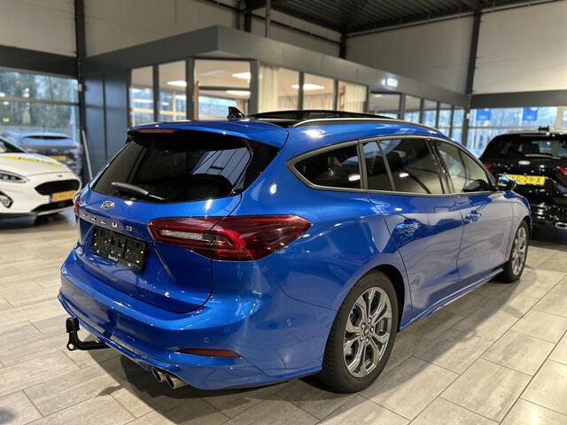 Ford FOCUS Wagon ST-Line X EcoBoost Hybrid 155 pk | Pano |Trekhaak | Adapt. cruise | Winter Pack | B&O | Keyless |