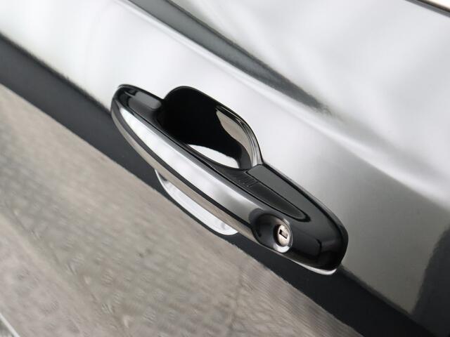 Ford FOCUS Wagon 1.5 EcoBoost Vignale (Nl-Auto / Afn. trekhaak / Camera / Head-Up)