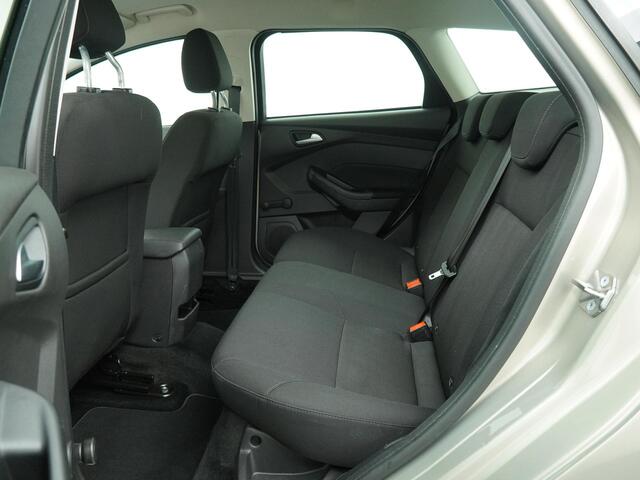 Ford FOCUS Wagon 1.0 Trend - Navigatie - Airconditioning - Trekhaak