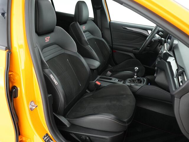 Ford FOCUS ST-3 2.3 280pk PERFORMANCE PACK |dealer onderhouden|panoramadak|launch control|sper diff|B&O|elek. stoelen|adaptive cruise control|parkeercamera|Apple Carplay|winterpack|