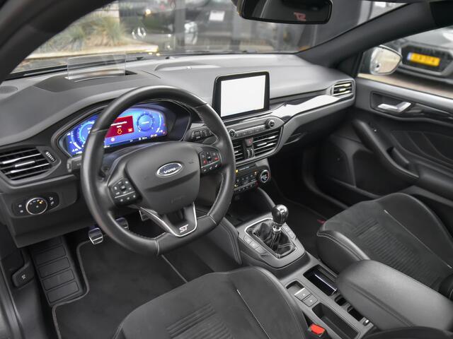 Ford FOCUS 2,3 EcoBoost ST / Panoramadak / 280 PK / Bang & Olufson / Adaptive Cruise Control / Head up display / Recaro stoelen