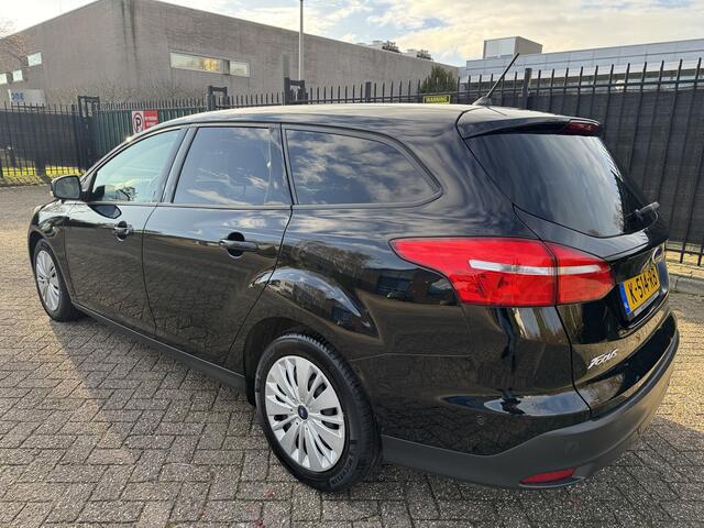 Ford FOCUS Wagon 1.0 Autom/Tiptr Titanium Navi/Stoelverw/Cruise/Clima/PDC