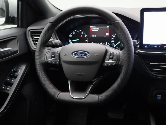 Ford FOCUS ST Line 1.0 125Pk | Navigatie | Apple & Android Carplay | Parkeersensoren Voor & Achter | Camera | Climate Control | Privacy Glass | Cruise Control | Stoel & Stuur Verwarming | Verwarmbare Voorruit | All Season Banden |