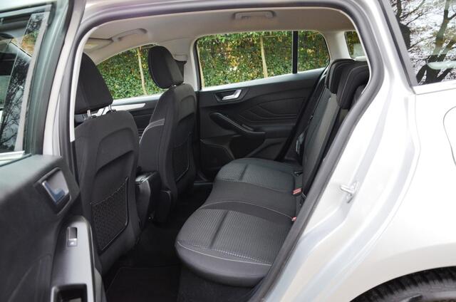 Ford FOCUS Wagon 1.0 EcoBoost Trend Edition Business Navi/Pdc/Ecc/Led/Stoel Stuur & ruitverwarming/Cr-Controle/Achteruitrij camera/Lmv/Trekhaak