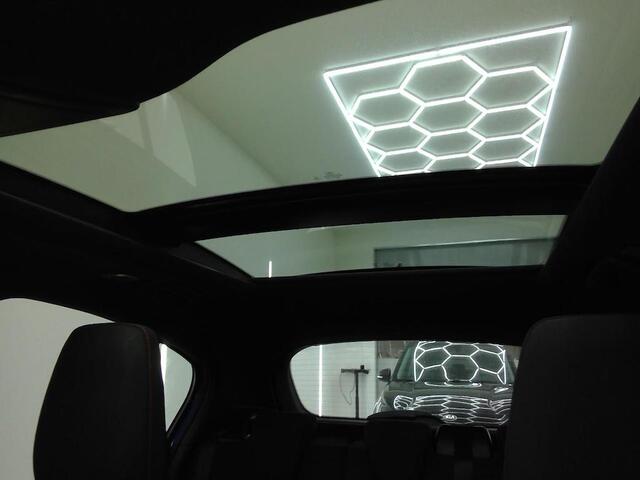 Ford FOCUS 155pk ST Line-X Panoramadak Camera Winter pack B&O Adap. Cruise 18" LM velgen Dealeronderhouden