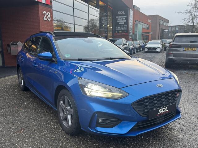 Ford FOCUS Wagon 1.5 EcoBoost ST Line Business // B&O AUDIO // SCHUIF KANTEL DAK // NAVI // CAMERA // TREKHAAK