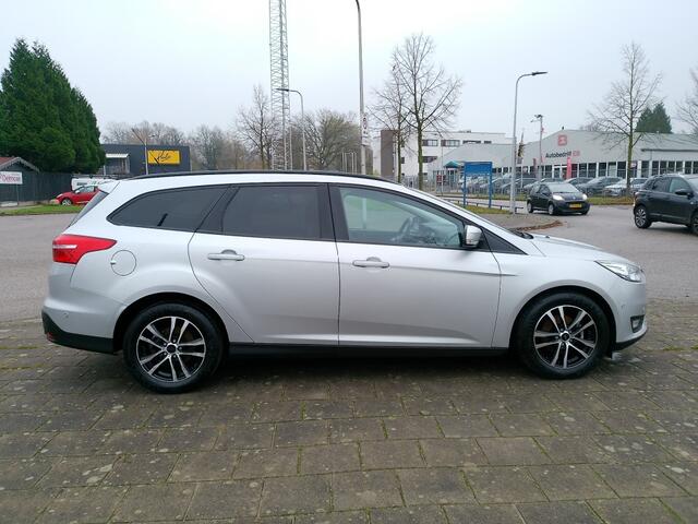 Ford FOCUS 1.0 TITANIUM