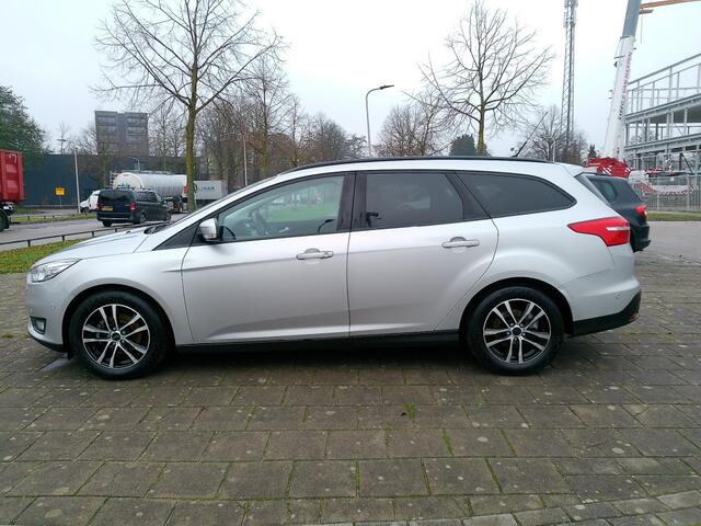 Ford FOCUS 1.0 TITANIUM