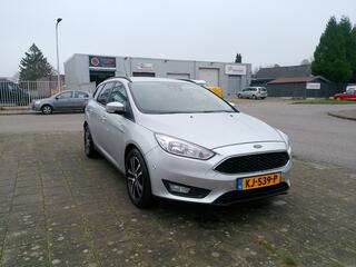 ford-focus-1.0-titanium