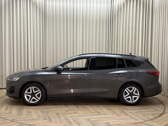 Ford FOCUS Wagon 1.0 EcoBoost Connected *Carplay* Trekhaak / Dodehoek / Camera / Adapt. Cruise / Org.NL!