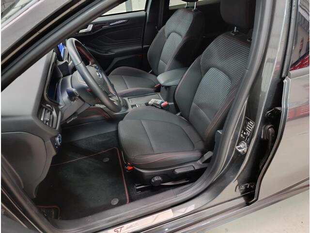 Ford FOCUS 1.0 EcoBoost Hybrid ST Line X Business Climate controle | Navigatiesysteem |Parkeersensoren |Led verlichting | Cruise controle