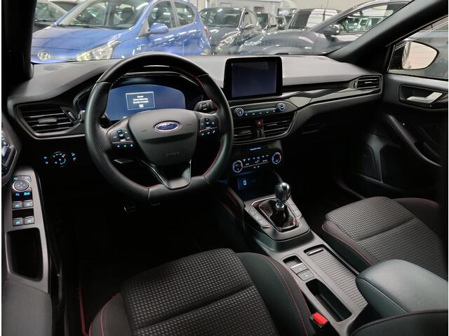 Ford FOCUS 1.0 EcoBoost Hybrid ST Line X Business Climate controle | Navigatiesysteem |Parkeersensoren |Led verlichting | Cruise controle