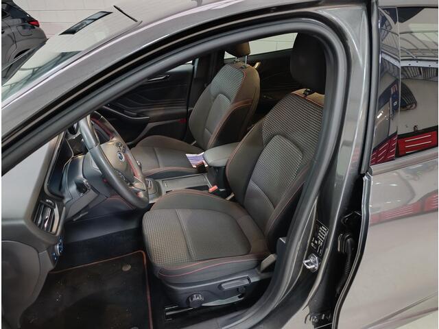Ford FOCUS 1.0 EcoBoost Hybrid Active X Business Climate controle | Bang & Olufsen | Navigatiesysteem | Parkeersensoren |Trekhaak