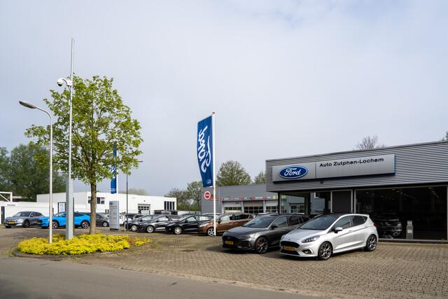 Ford FOCUS 1.0 EcoBoost 125pk Titanium Business 5dr NL-AUTO | TREKHAAK | STOEL/STUUR-VOORRUITVERWARMING | PARK.CAMERA | NAVIGATIE