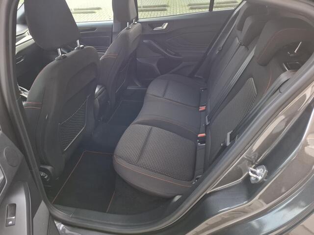 Ford FOCUS 1.0 EcoBoost Hybrid ST Line X