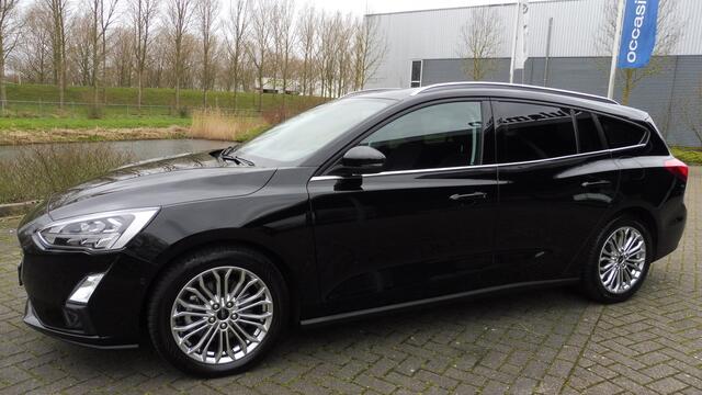 Ford FOCUS Wagon 125pk EcoBoost Titanium Navi Camera Trekhaak WinterPack Elek.klep enz.