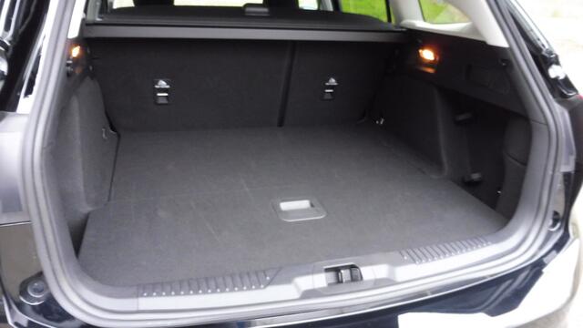 Ford FOCUS Wagon 125pk EcoBoost Titanium Navi Camera Trekhaak WinterPack Elek.klep enz.