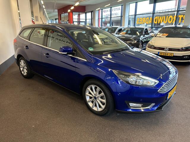 Ford FOCUS Wagon 1.5 TDCI Titanium | Cruise control | Climate control | Park assist | Navigatie | Apple carplay | Nederlands geleverd