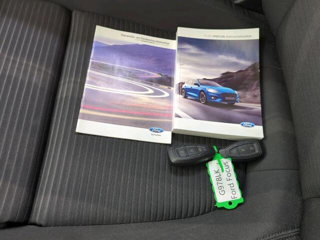 Ford FOCUS 1.0 EcoBoost Titanium Business 1e Eigenaar | NL-Auto | Volledig Onderh | BTW | AF Trekhaak | Carplay | Navi | Full Led | Keyless | PDC | Bots Herkenning | Start/Stop