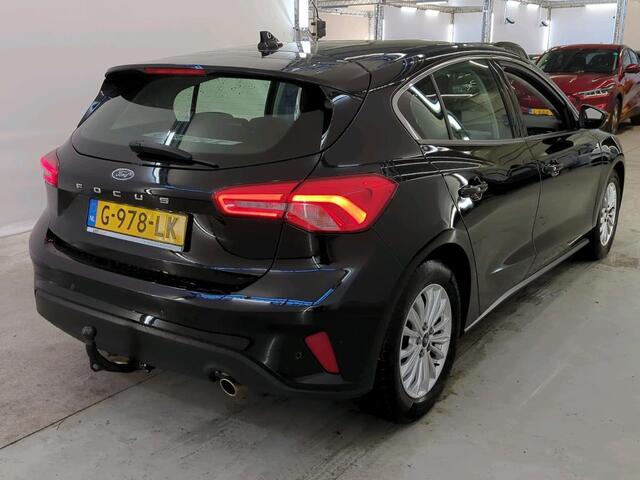 Ford FOCUS 1.0 EcoBoost Titanium Business 1e Eigenaar | NL-Auto | Volledig Onderh | BTW | AF Trekhaak | Carplay | Navi | Full Led | Keyless | PDC | Bots Herkenning | Start/Stop