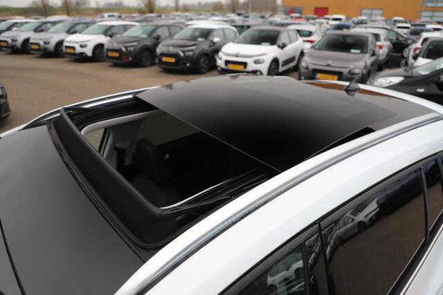 Ford FOCUS Wagon 1.0 EcoBoost Hybrid Trend Edition Business 125PK Trekhaak Panoramadak Navigatie Achteruitrijcamera Stuur & Stoelverwarming