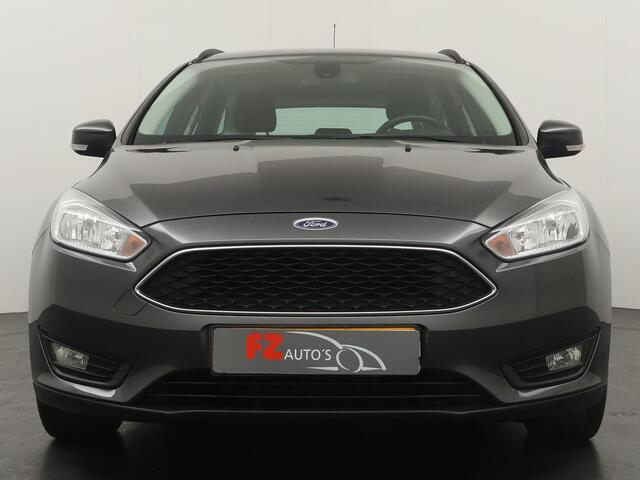 Ford FOCUS Wagon 1.0 Trend - Navigatie - Trekhaak - Lichtmetalen velgen