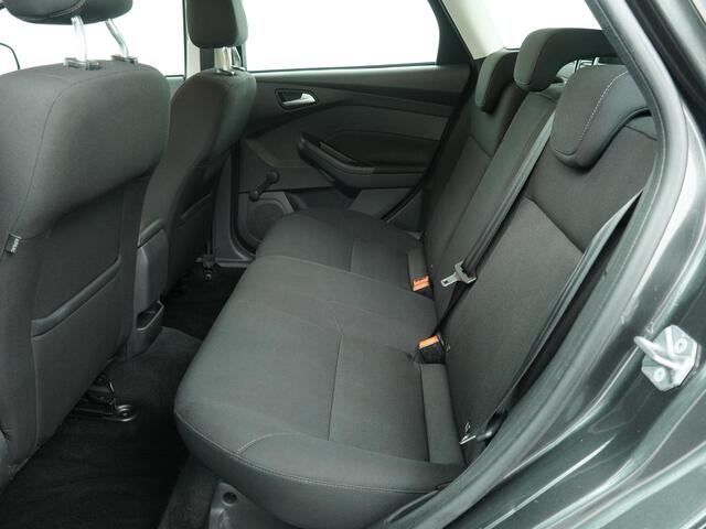 Ford FOCUS Wagon 1.0 Trend - Navigatie - Trekhaak - Lichtmetalen velgen