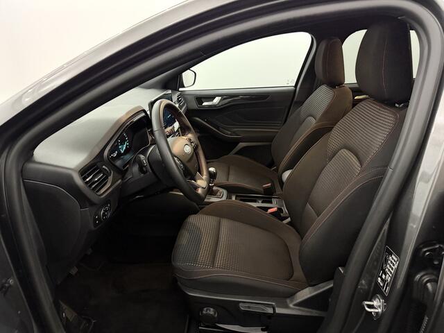 Ford FOCUS Wagon 1.0 EcoBoost Hybrid ST Line Camera, Navi, Winterpakket, Cruise control, Keyless start, A start stop, Clima, Lichtmetalen velgen