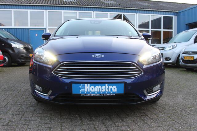Ford FOCUS 1.0i "Titanium" Cruise - Navi !!! 125 Pk
