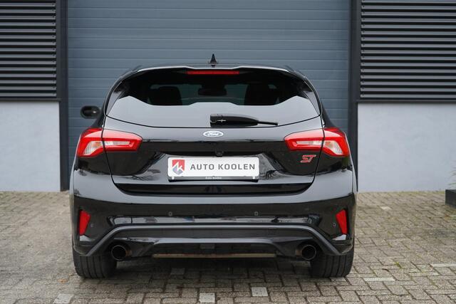 Ford FOCUS 2.3 EcoBoost ST-3 Perfomance / Winterpack / Camera