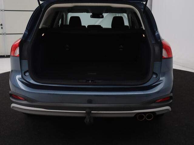 Ford FOCUS 1.5 EcoBoost Active | Stoel & stuurverwarming | Trekhaak | Camera | Adaptive cruise | Carplay | Navigatie | B&O Sound | Climate control | Keyless | Full LED | Park Assist