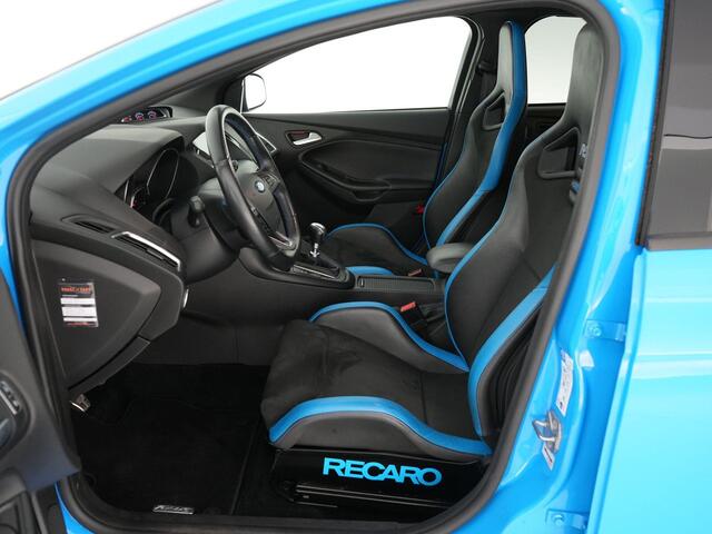 Ford FOCUS RS LSD 2.3 350pk |Milltek|schaalstoelen|Maxton|Sony|Apple Carplay|parkeercamera|bluetooth|bi-xenon|19" gesmede wielen|