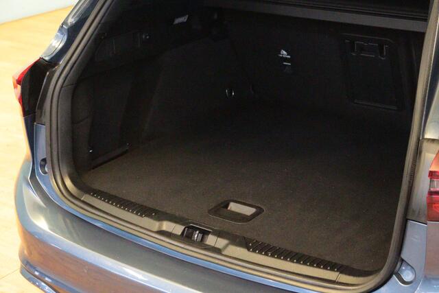 Ford FOCUS Wagon 1.0 EcoBoost Hybrid ST Line X | NAVI | CAMERA + PDC | STUUR/STOELVERW | TREKHAAK INKL | AGR-STOELEN |