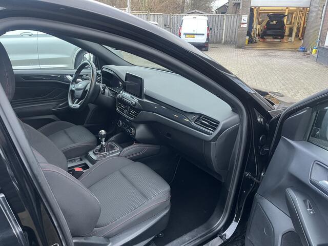 Ford FOCUS 1.0 EcoBoost Hybrid ST Line X Business TREKHAAK DIGI DASH WINTERPACK CLIMA