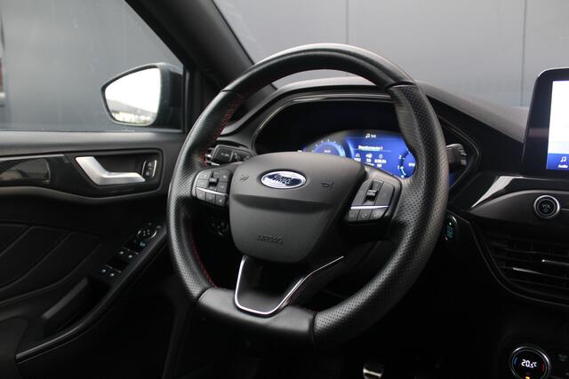 Ford FOCUS Wagon 1.0 EcoBoost Hybrid ST Line X Business | Incl. 12 maanden garantie | Trekhaak | Panorama dak | Achteruitrijcamera | Cruise control | Climate control | Airco | Bluetooth | Lichtmetalen velgen | Parkeersensoren