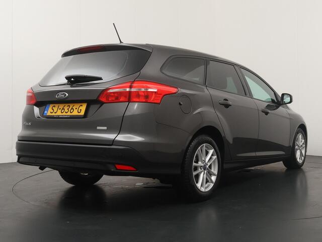 Ford FOCUS Wagon 1.0 Lease Edition - Navigatie - Apple Carplay/Android Auto - Lichtmetalen velgen
