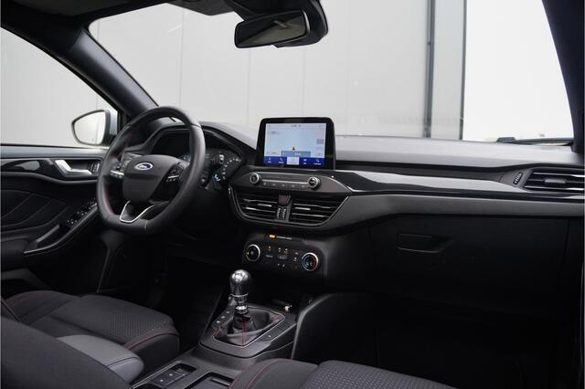 Ford FOCUS 1.0 EcoBoost ST Line, PANO, NAVI, CARPLAY, NAP
