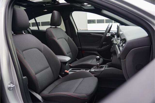 Ford FOCUS 1.0 EcoBoost ST Line, PANO, NAVI, CARPLAY, NAP