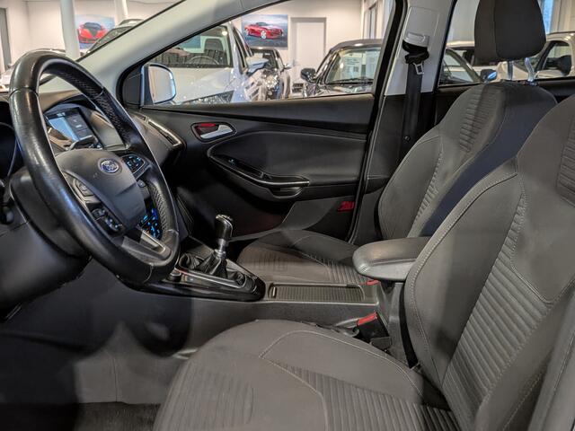 Ford FOCUS Wagon 1.0 Titanium Airco, Cruise Control, Trekhaak, Stuurbekrachtiging