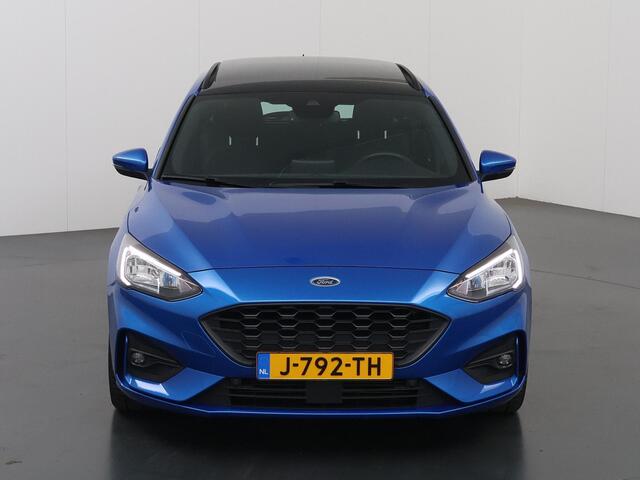 Ford FOCUS Wagon 1.0 EcoBoost Hybrid ST Line Business | Trekhaak | Panoramadak | Winterpakket | Cruise Control | Parkeercamera |