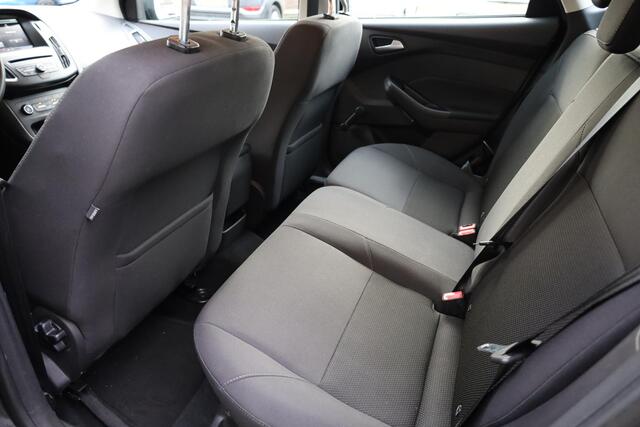 Ford FOCUS Wagon 1.0 STOELVERW. CRUISE NAVI DAB BT-TELEFOONVERB. PDC LMV