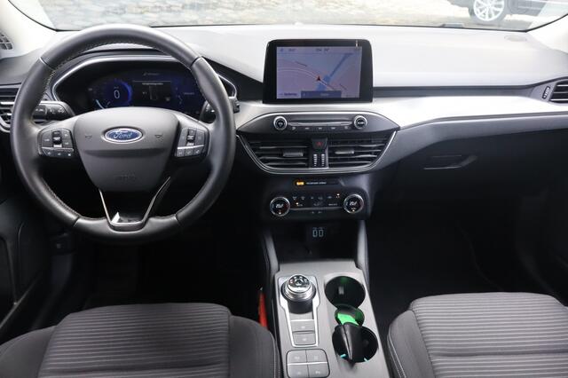 Ford FOCUS Wagon 1.0 EcoB. Titanium | Geen import | Trekhaak I Navi | Cruise |