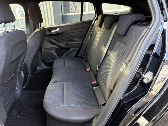 Ford FOCUS Wagon 1.5 EcoBoost ST Line Business | Navi | Camera | Carplay/Android | All Season | 18'' | LED | Interesse? Bel of App naar: 06 30 51 05 90