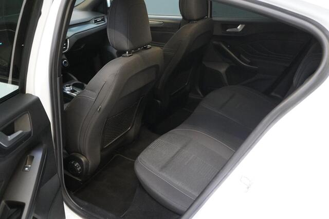 Ford FOCUS 1.5 EcoBoost 150pk Active X Business | Carplay | Stoelverwarming | Navigatie | Achteruitrijcamera