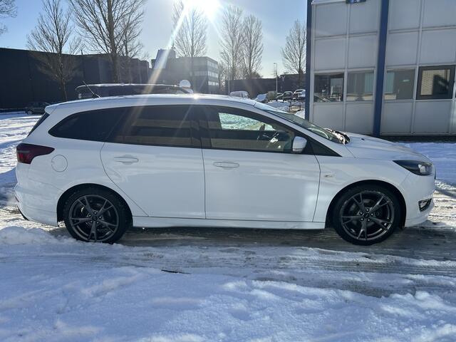 Ford FOCUS Wagon 1.5 ST-Line 182PK 18INCH SPORTST KEY-LESS