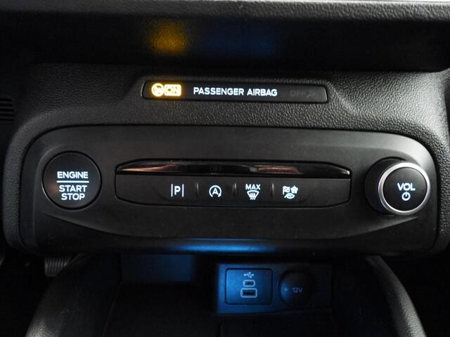 Ford FOCUS 1.0 EcoBoost Hybrid Titanium NAVI/CLIMA/CRUISE/PDC/16"LMV!