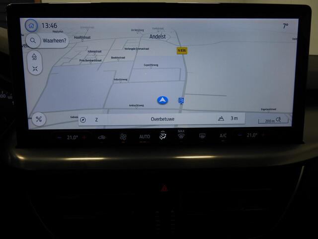 Ford FOCUS 1.0 EcoBoost Hybrid Titanium NAVI/CLIMA/CRUISE/PDC/16"LMV!