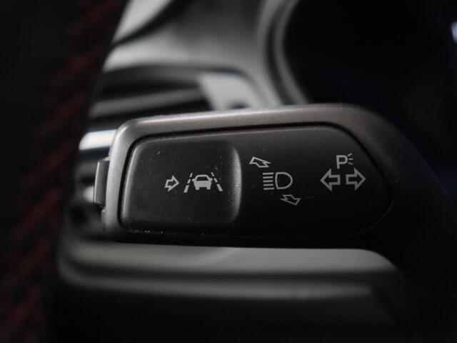 Ford FOCUS 1.5 EcoBoost ST Line X | Trekhaak | Adaptive cruise | Camera | Carplay | Digital Cockpit | Keyless | Full LED | Navigatie | Climate control